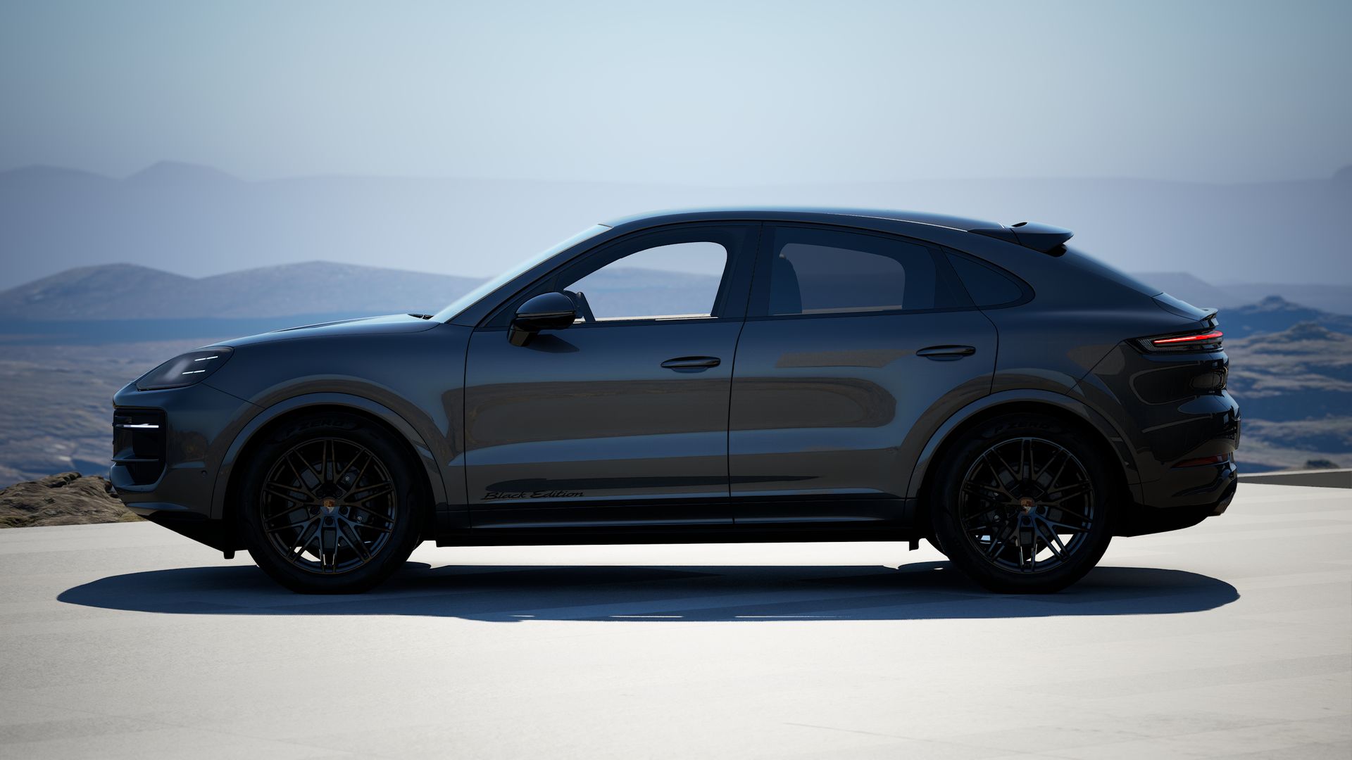 Cayenne Coupé Black Edition side view