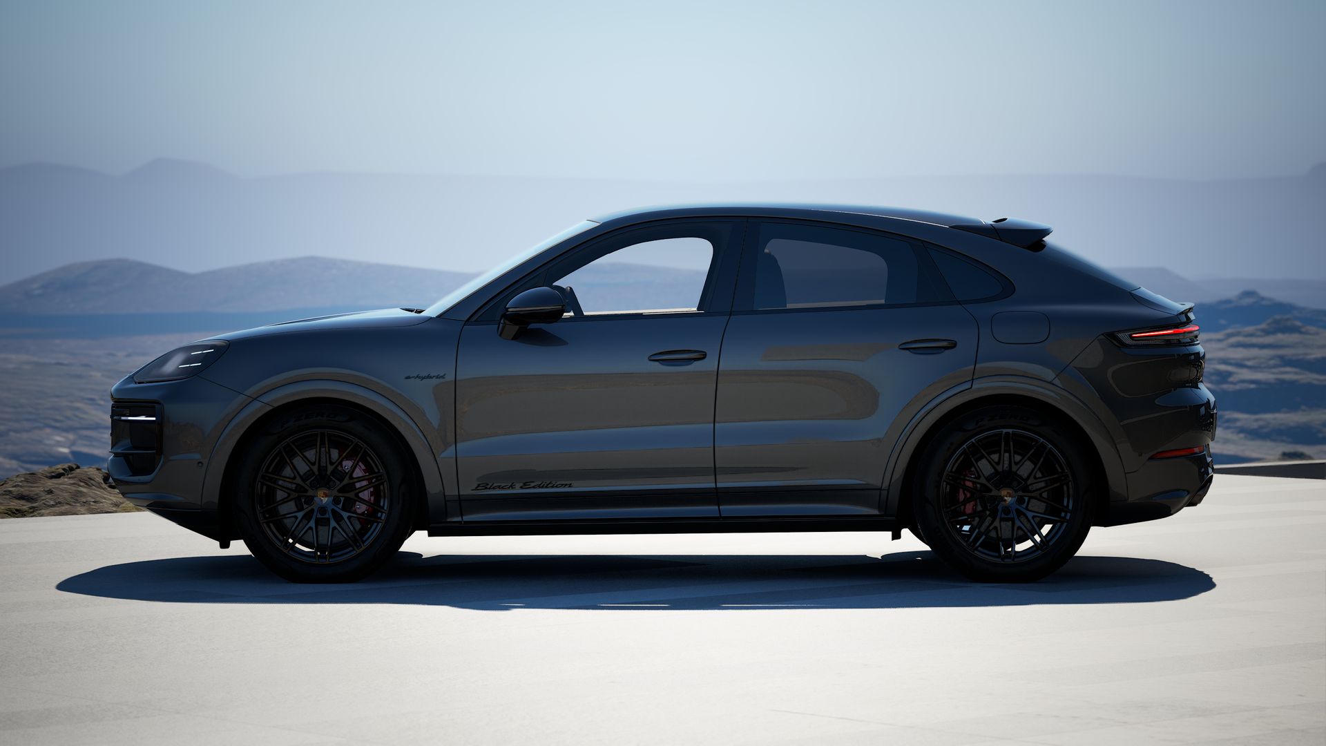 Cayenne S E-Hybrid Coupé Black Edition side view