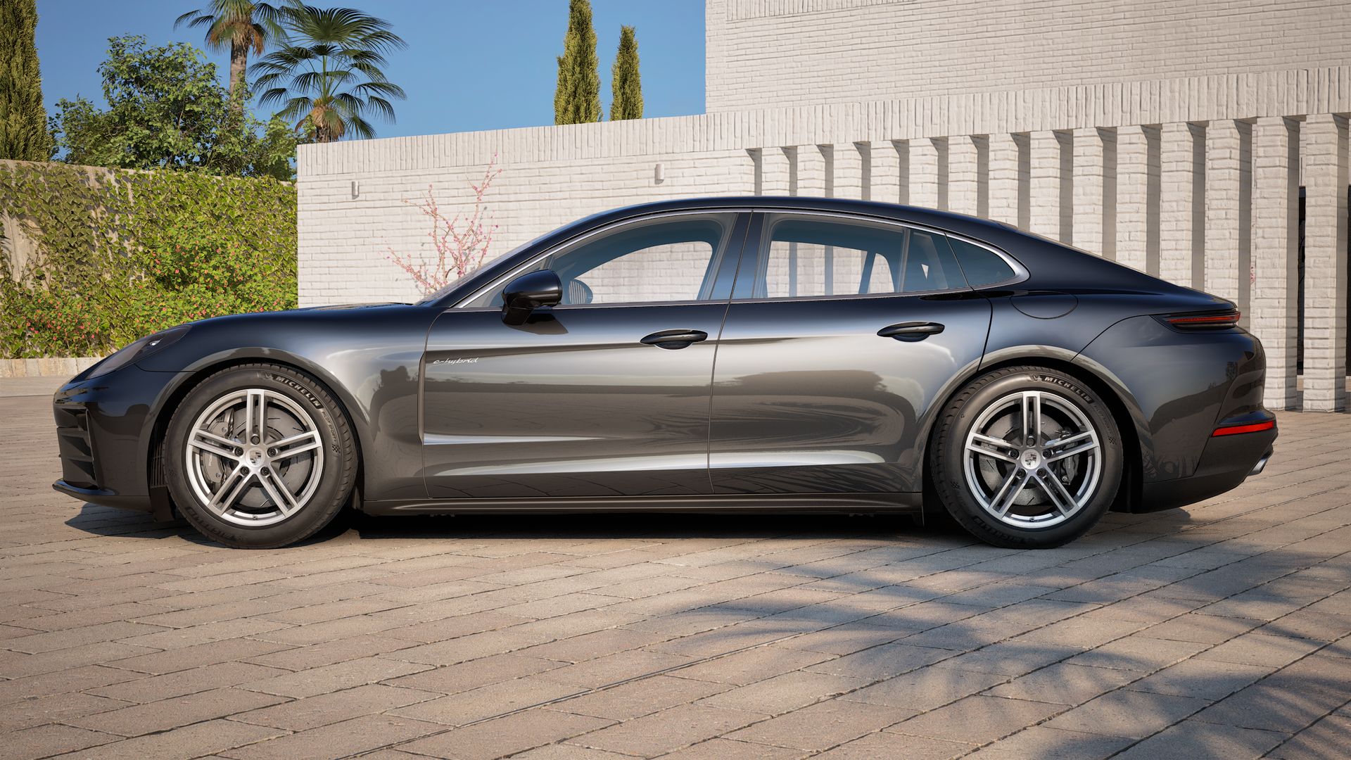 Die Außenansicht von Panamera 4 E-Hybrid zeigt die linke Seite des Fahrzeugs