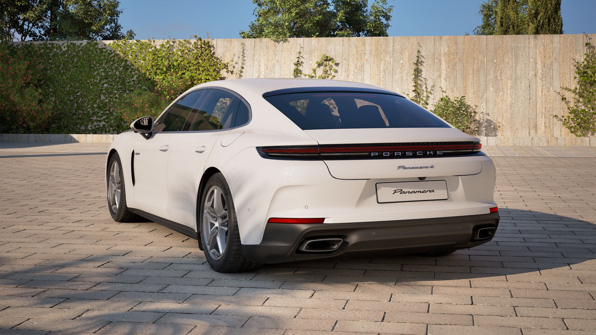 Außenansicht von Panamera 4 E-Hybrid mit der Rückseite und der linken Seite des Fahrzeugs