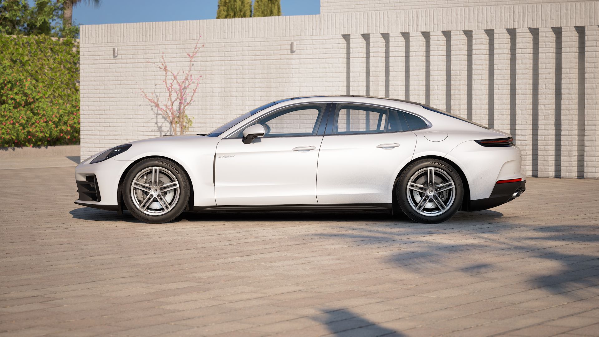 Exterior view of Panamera 4 E-Hybrid showing the left side of the car