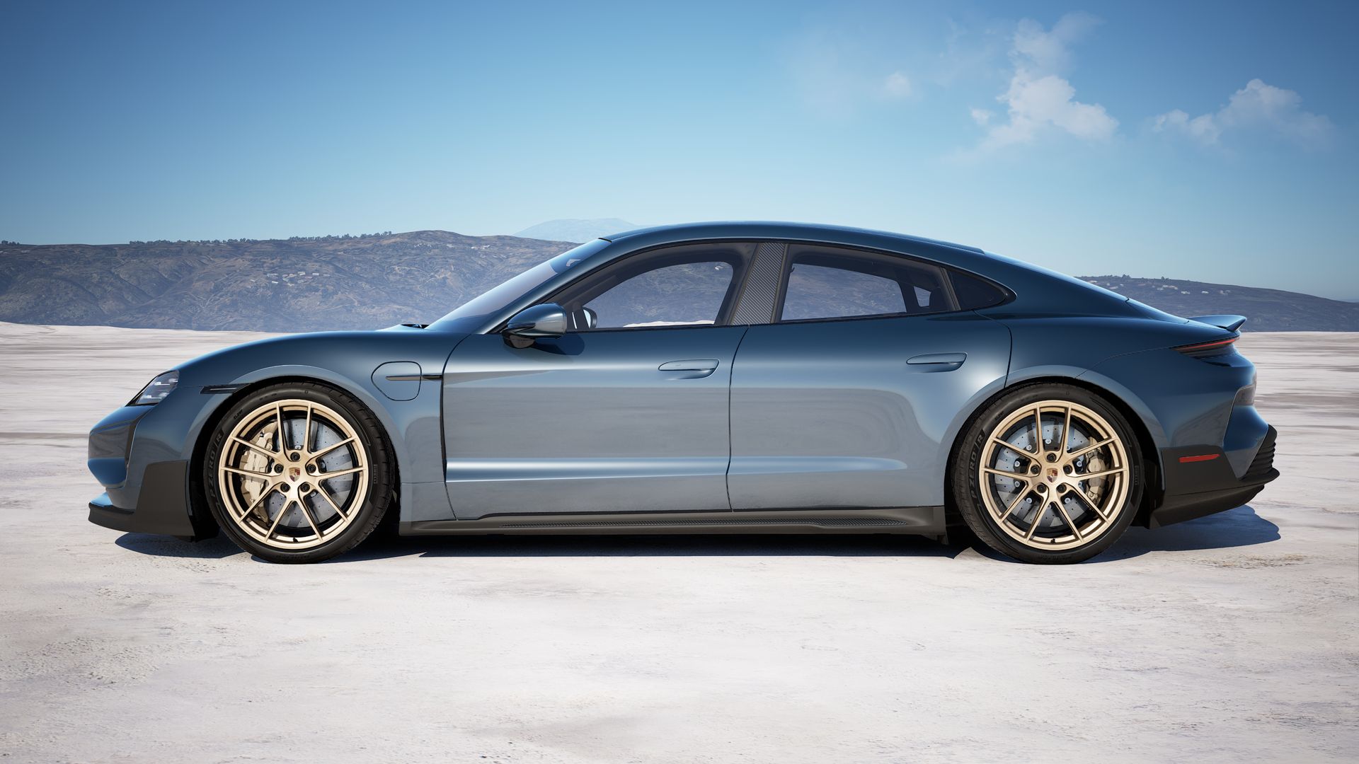 Taycan Turbo GT side view