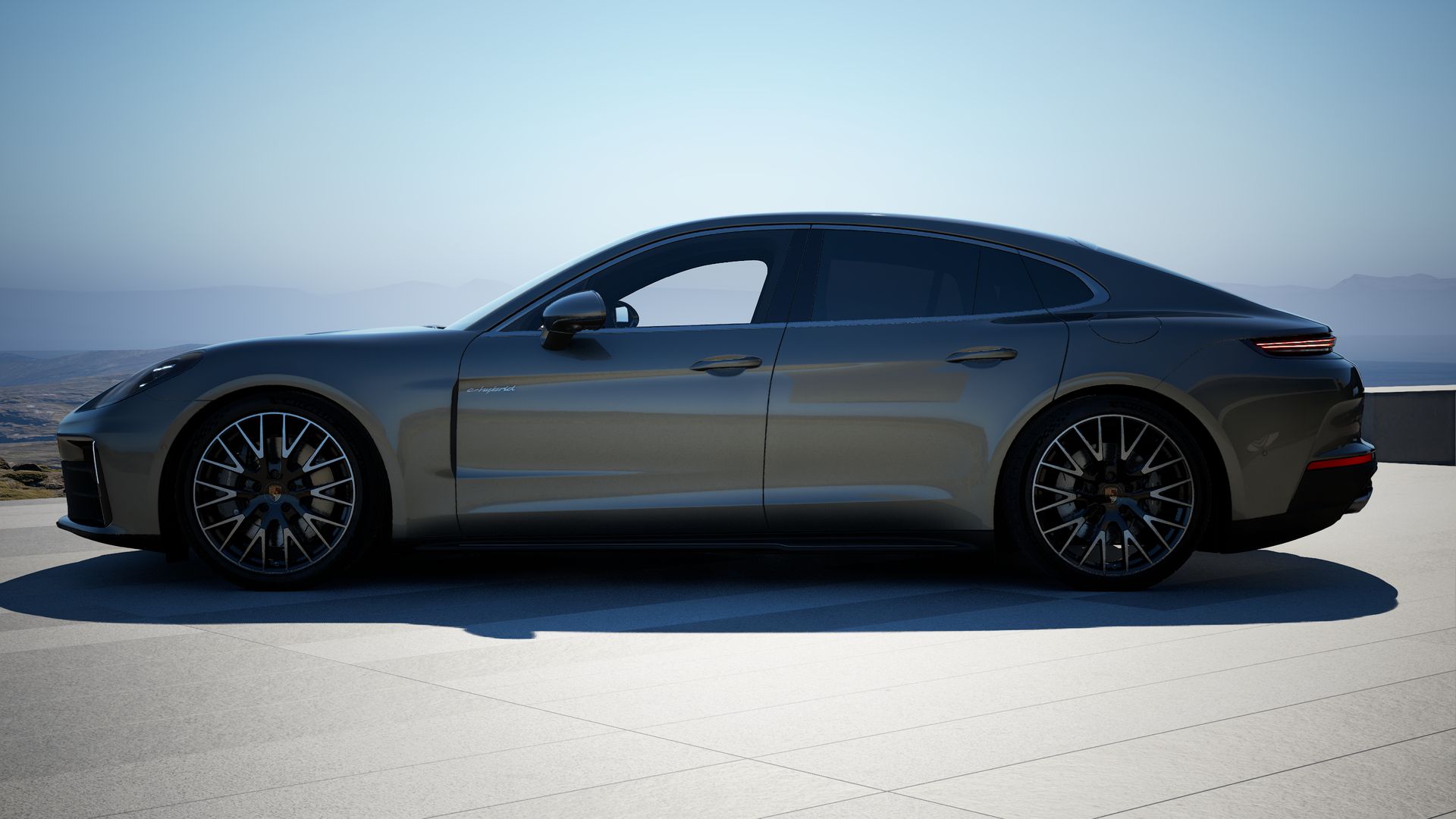 Panamera 4 E-Hybrid 側面図