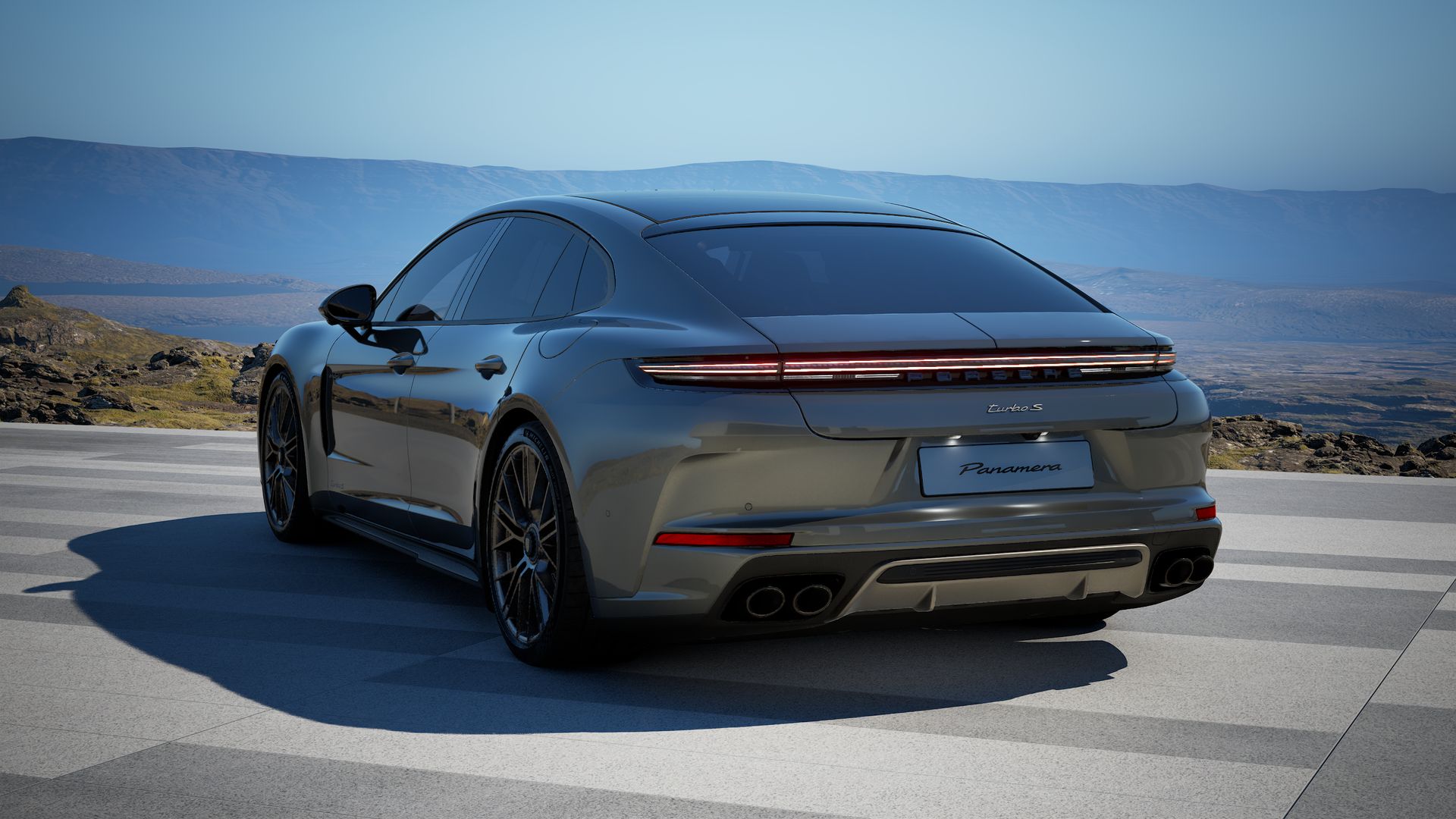 Panamera Turbo S E-Hybrid 背面図