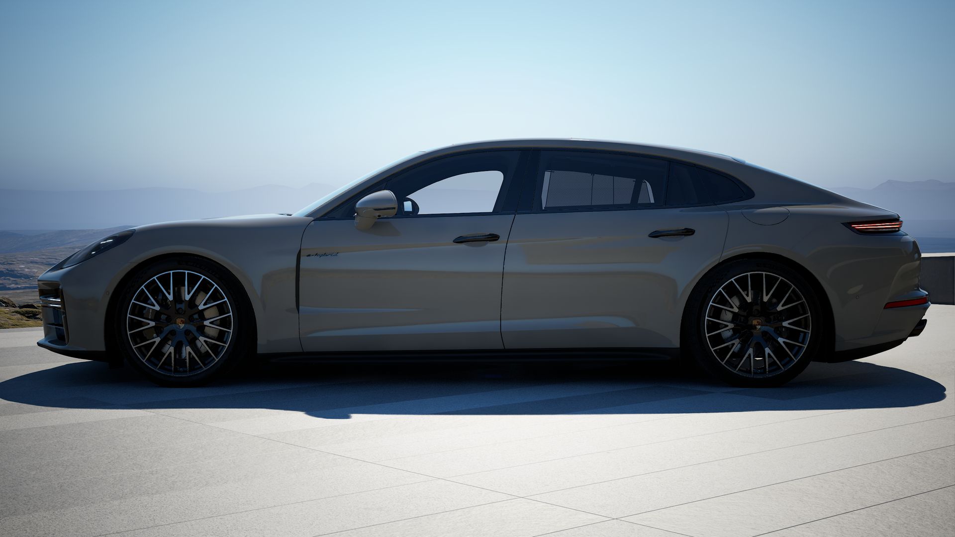 Panamera 4 E-Hybrid Executive side view