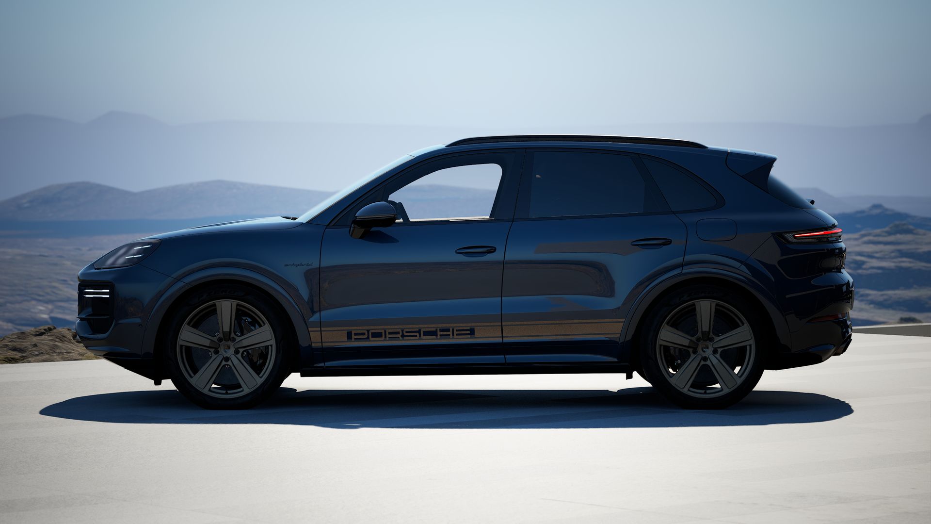 Cayenne Turbo E-Hybrid side view