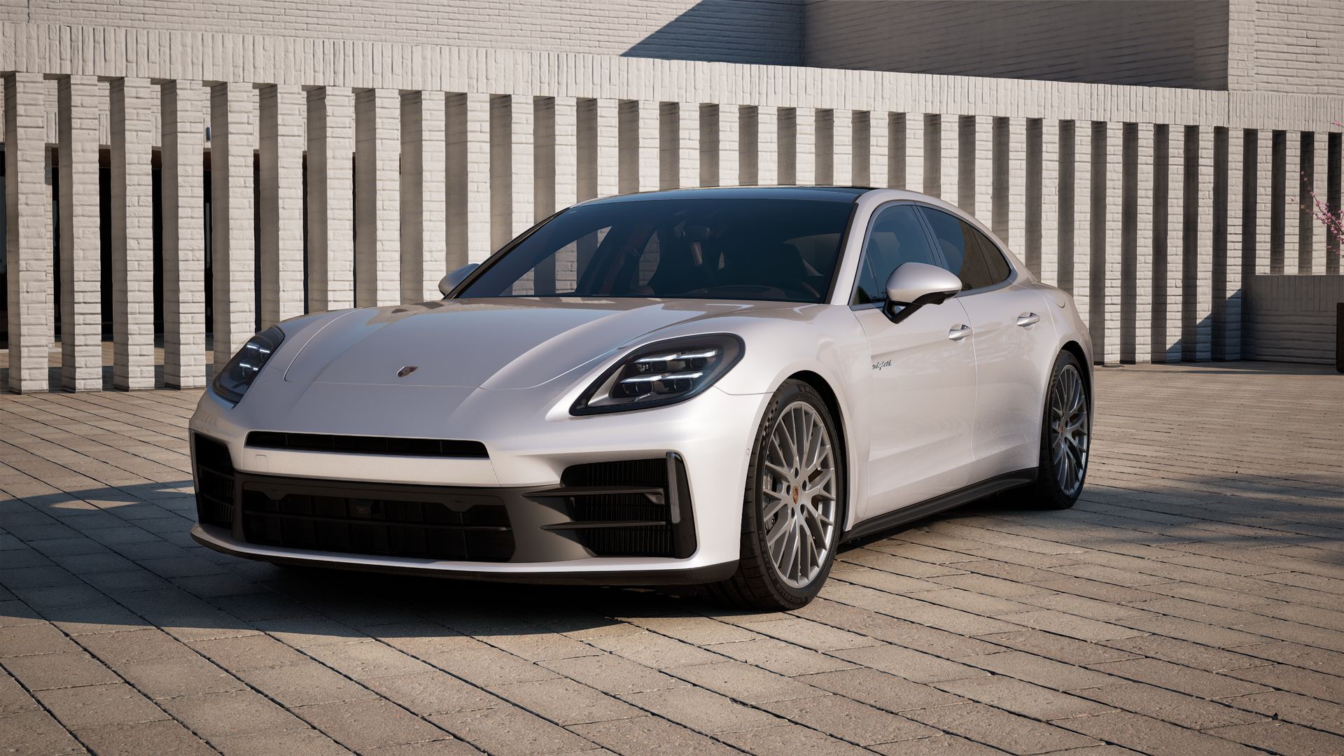 Vista exterior do Panamera 4 E-Hybrid, de frente e lateral esquerda