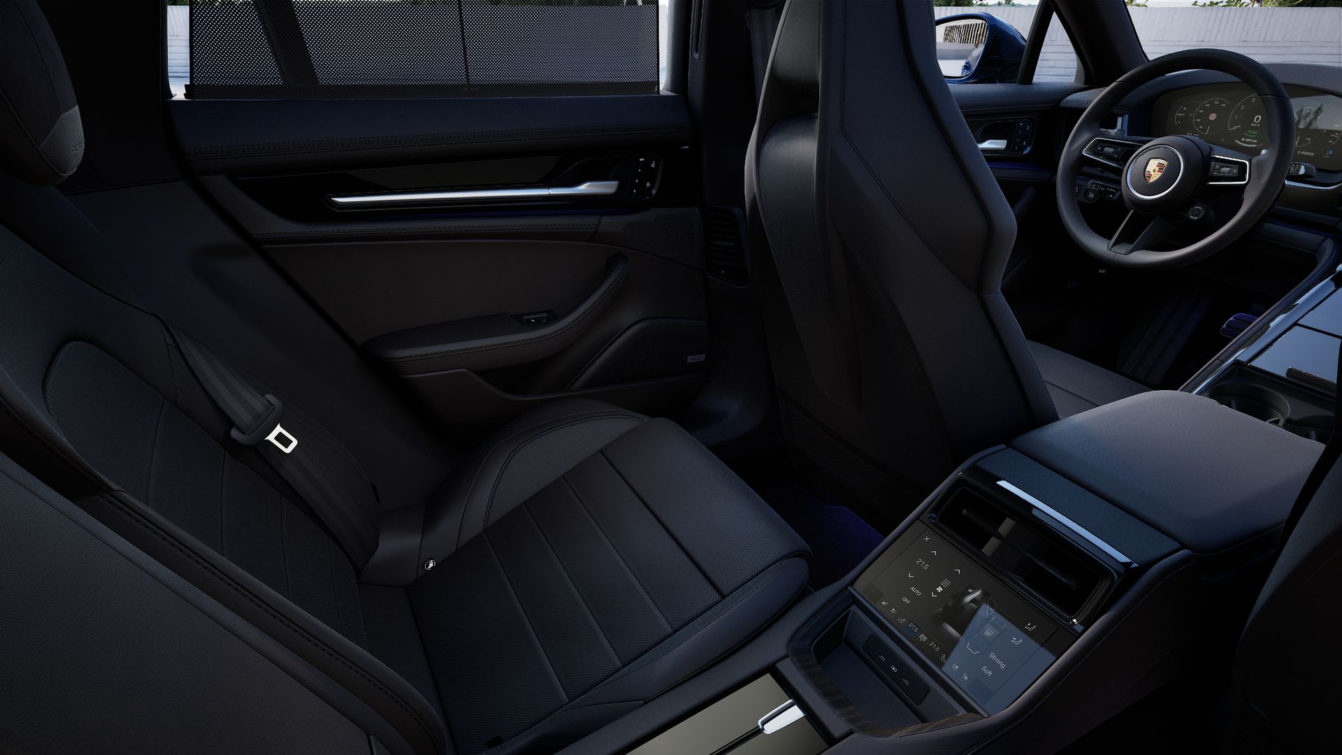Vista interior, mostrando os bancos traseiros do Panamera 4S E-Hybrid
