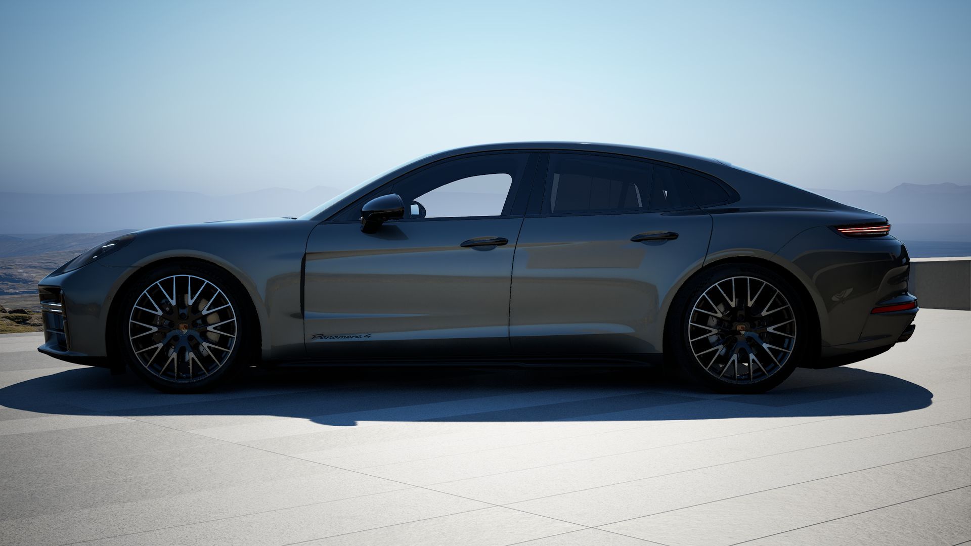 Panamera 4 side view