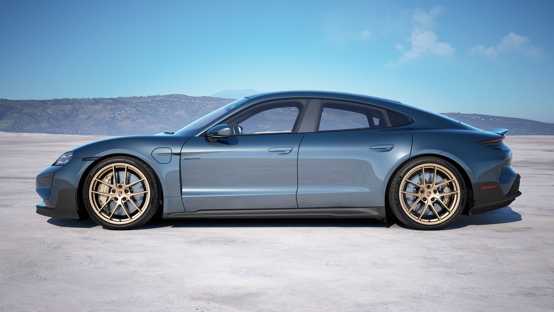 Taycan Turbo GT side view