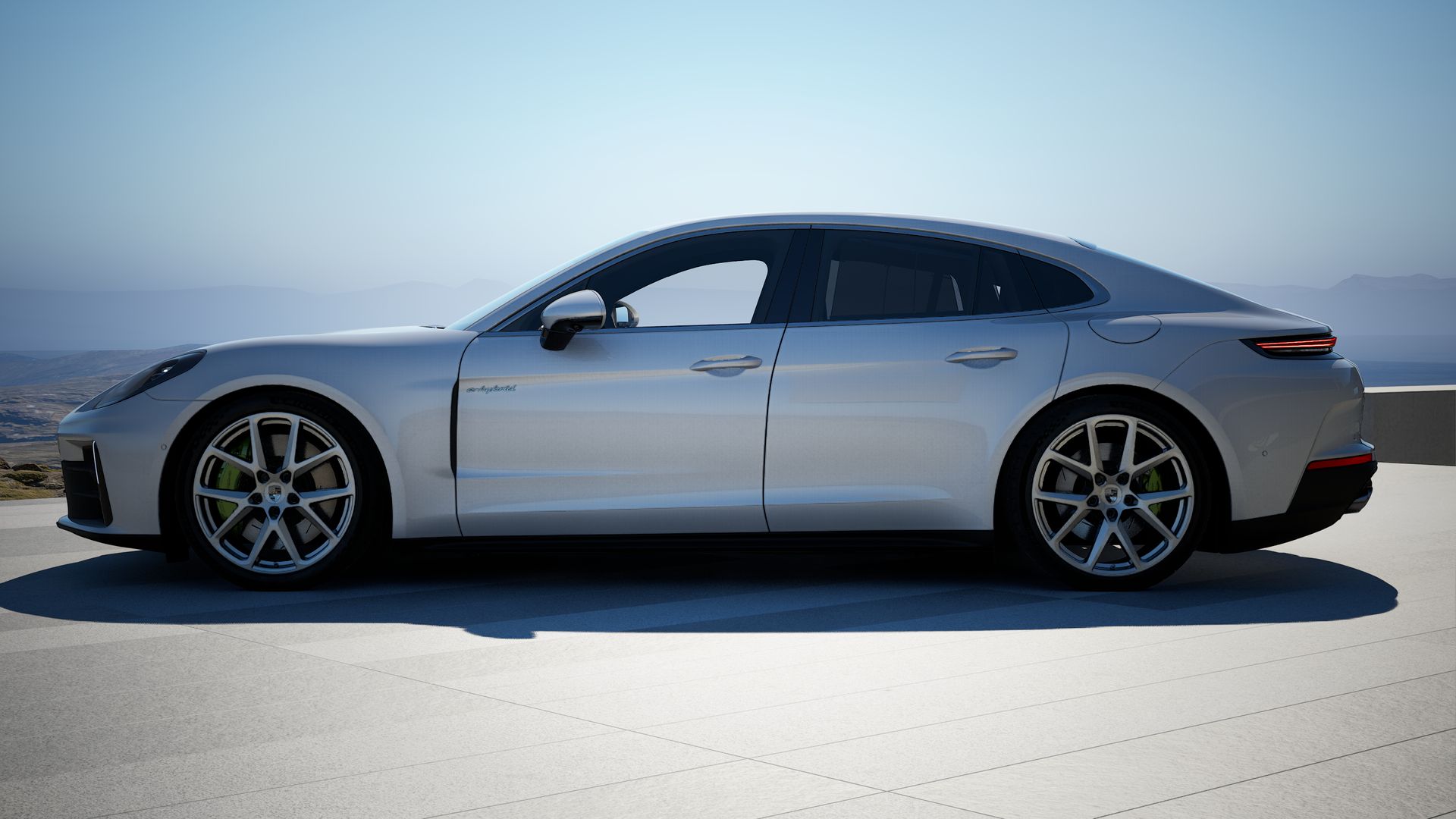 Panamera 4S E-Hybrid side view