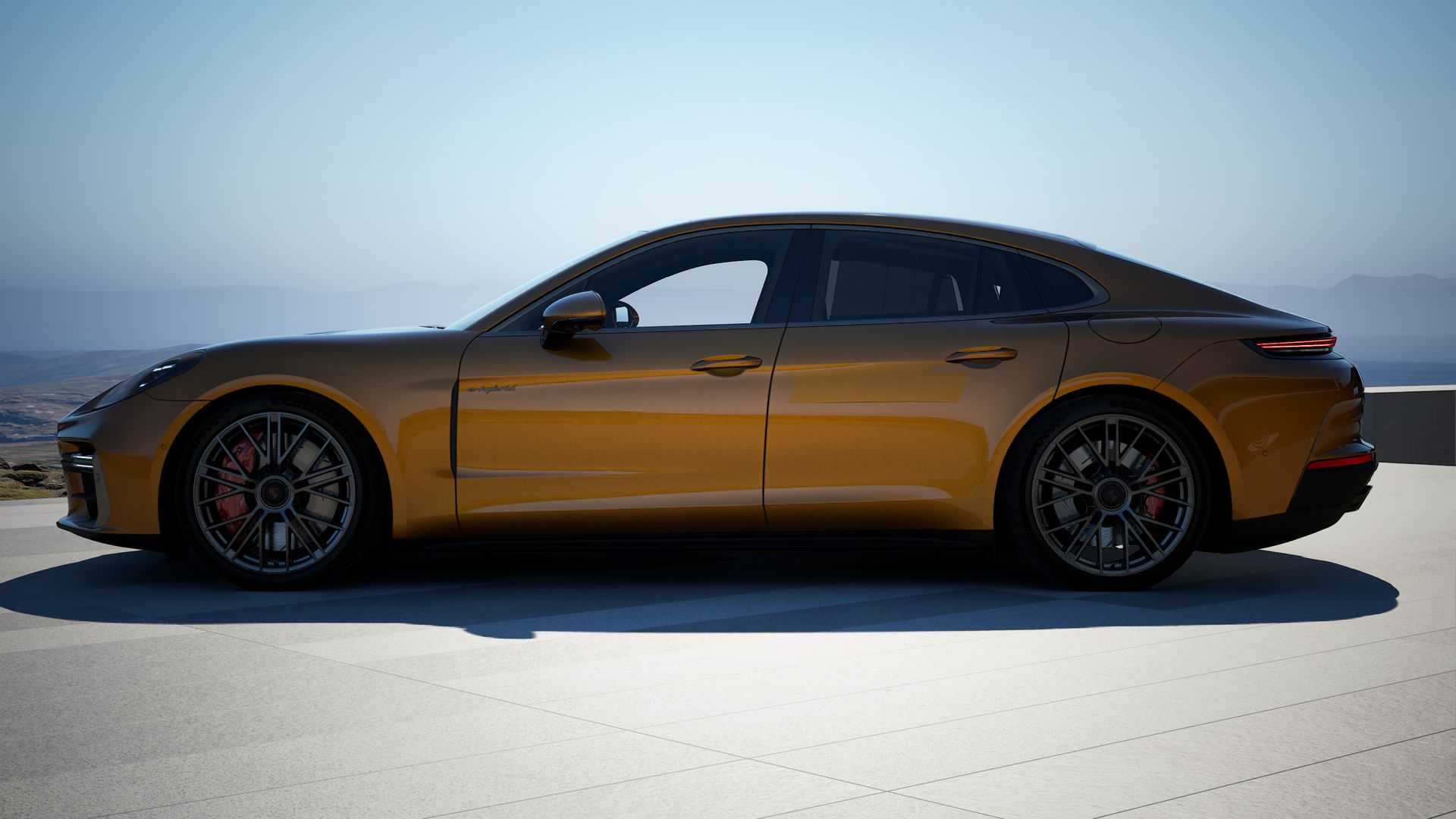 Panamera Turbo E-Hybrid side view