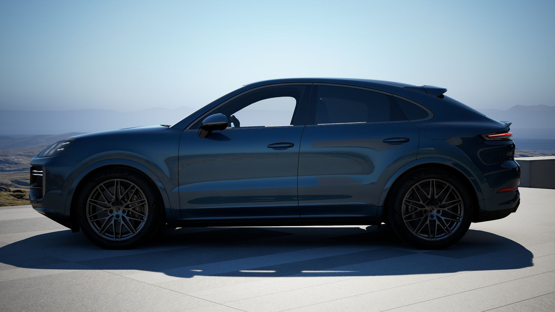 Cayenne Turbo E-Hybrid Coupe side view