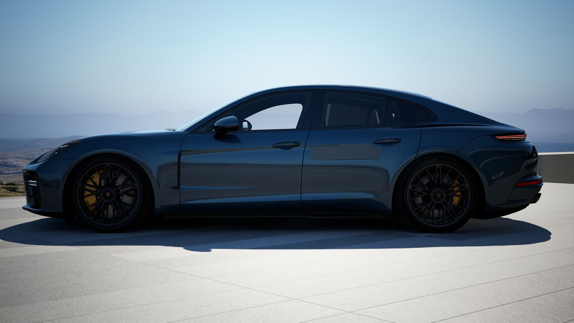 Panamera GTS side view