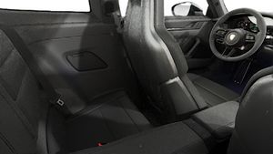 Vista interna che mostra i sedili posteriori di 911 Carrera 4 GTS