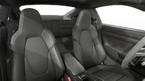Vista interna dei sedili anteriori di 911 Carrera 4 GTS