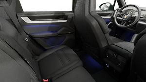 Innenansicht mit den Rücksitzen von Cayenne E-Hybrid
