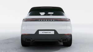 Außenansicht von Cayenne E-Hybrid mit Blick auf das Heck des Fahrzeugs