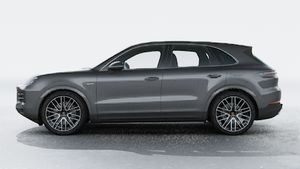 Vista esterna di Cayenne E-Hybrid che mostra il lato sinistro della vettura