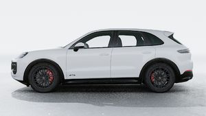 Vista esterna di Cayenne GTS che mostra il lato sinistro della vettura