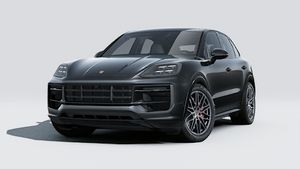 Vista esterna di Cayenne GTS che mostra la parte anteriore e il lato sinistro della vettura