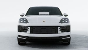 Außenansicht von Cayenne Coupé mit Blick auf die Vorderseite des Fahrzeugs