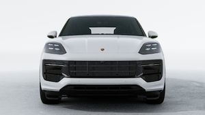 Außenansicht von Cayenne GTS Coupé mit Blick auf die Vorderseite des Fahrzeugs
