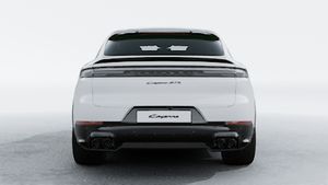 Außenansicht von Cayenne GTS Coupé mit Blick auf das Heck des Fahrzeugs