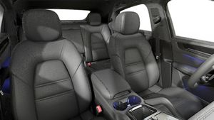 Innenansicht mit den Vordersitzen von Cayenne S E-Hybrid Coupé Black Edition