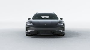 Außenansicht von Taycan GTS Sport Turismo mit Blick auf die Vorderseite des Fahrzeugs