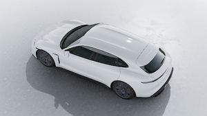 Außenansicht von Taycan GTS Sport Turismo von oben gesehen