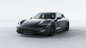 Außenansicht von Taycan GTS Sport Turismo mit der Vorderseite und der linken Seite des Fahrzeugs