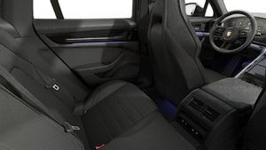 Vue de l'intérieur montrant les sièges arrière de Panamera 4 E-Hybrid