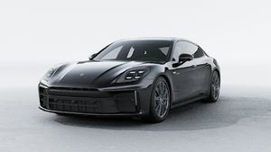 Vue extérieure de Panamera 4 E-Hybrid montrant l'avant et le côté gauche de la voiture