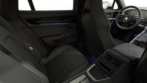 Vista interna che mostra i sedili posteriori di Panamera 4S E-Hybrid