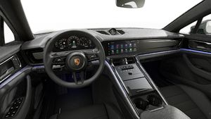 Innenansicht mit Lenkrad und Armaturenbrett von Panamera 4S E-Hybrid