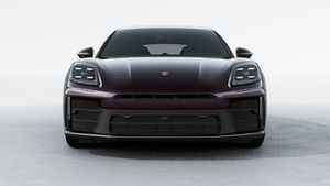 Außenansicht von Panamera 4S E-Hybrid mit Blick auf die Vorderseite des Fahrzeugs