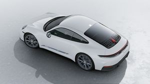 从高处俯瞰 911 Carrera T 外观