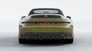 911 Spirit 70 外观图，显示汽车尾部