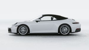 911 Carrera Cabriolet 外观图，显示汽车左侧