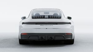 911 Carrera 4 GTS 外观图，显示汽车尾部