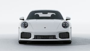 911 Turbo S 外观图，显示汽车前部
