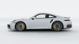 911 Turbo S 外观图，显示汽车左侧