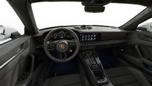 方向盘和仪表盘的内部视图 911 Targa 4 GTS