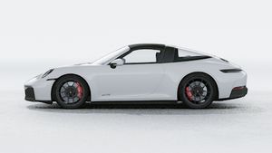 911 Targa 4 GTS 外观图，显示汽车左侧