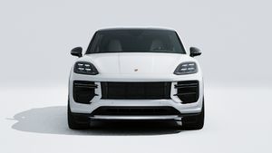 Cayenne Turbo GT 外观图，显示汽车前部