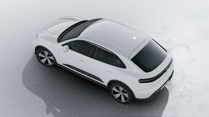 从高处俯瞰 Macan 长续航版 外观