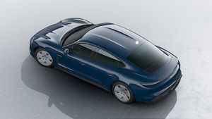 从高处俯瞰 Taycan 4 外观