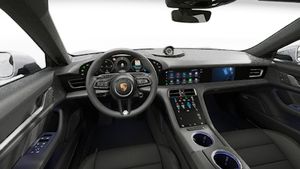 方向盘和仪表盘的内部视图 Taycan 4 Cross Turismo