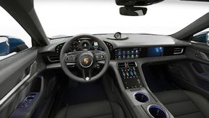 方向盘和仪表盘的内部视图 Taycan 4S Cross Turismo